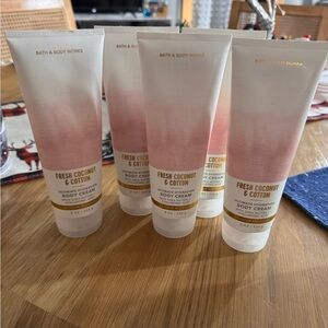 Bath & Body Works Fresh Coconut & Cotton Body Cream